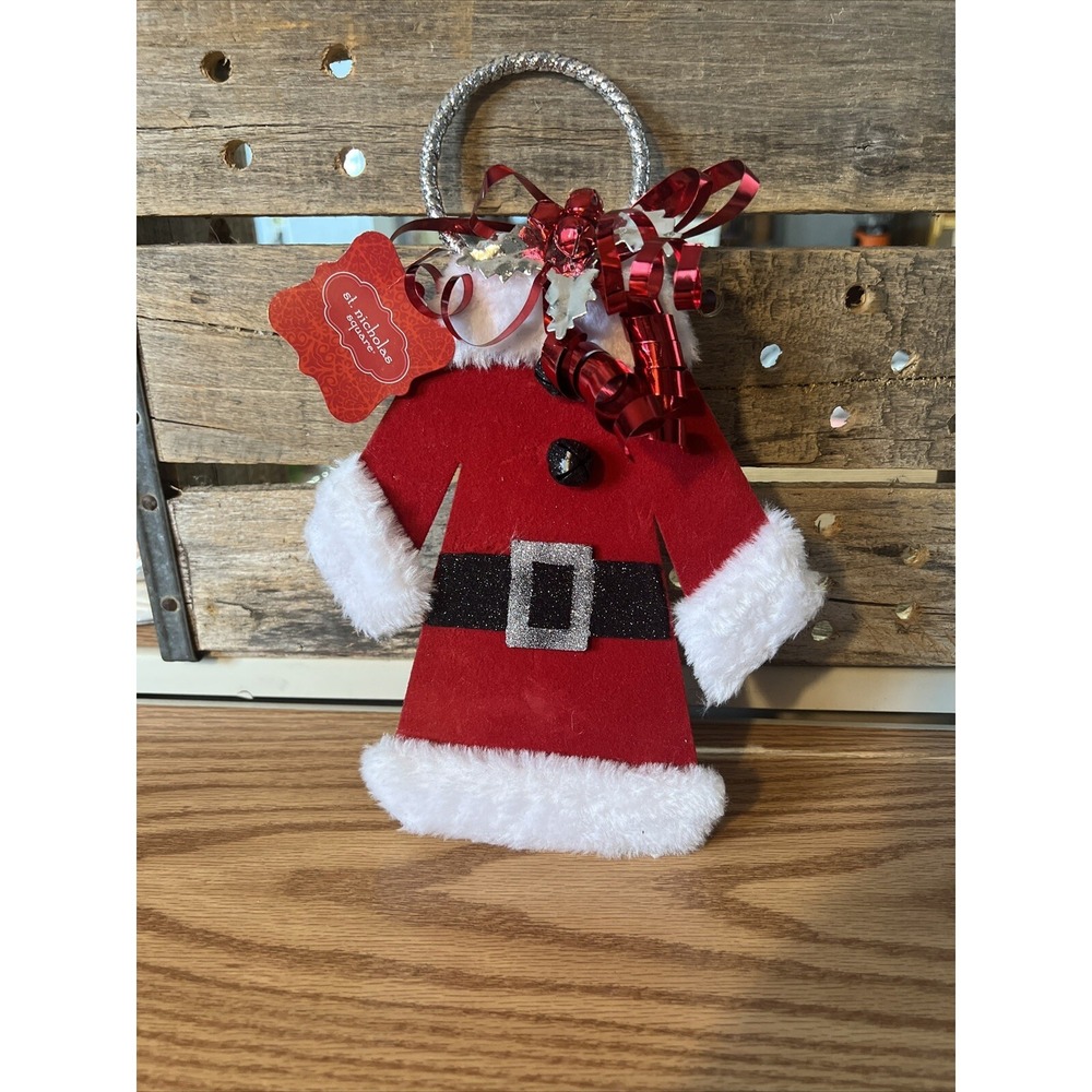 SANTA CLAUS DOORKNOB HANGER WITH JINGLE BELLS CHRISTMAS HOLIDAY  New With Tags